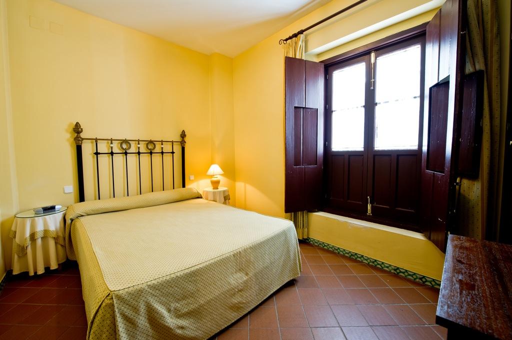 Apartamentos Suites Santa Cruz Sevilla Buitenkant foto