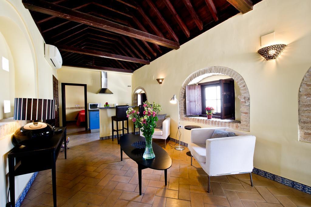 Apartamentos Suites Santa Cruz Sevilla Buitenkant foto
