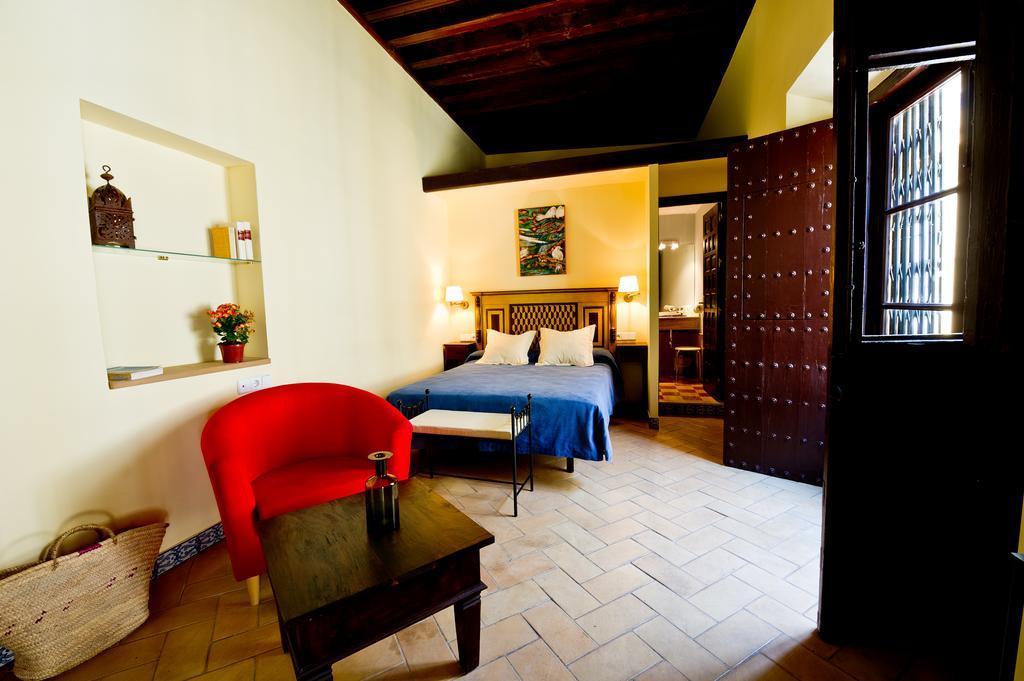 Apartamentos Suites Santa Cruz Sevilla Buitenkant foto