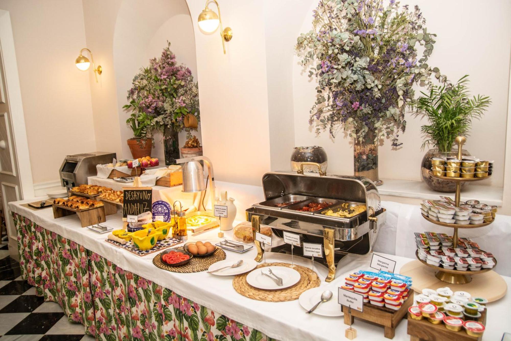 Apartamentos Suites Santa Cruz Sevilla Buitenkant foto
