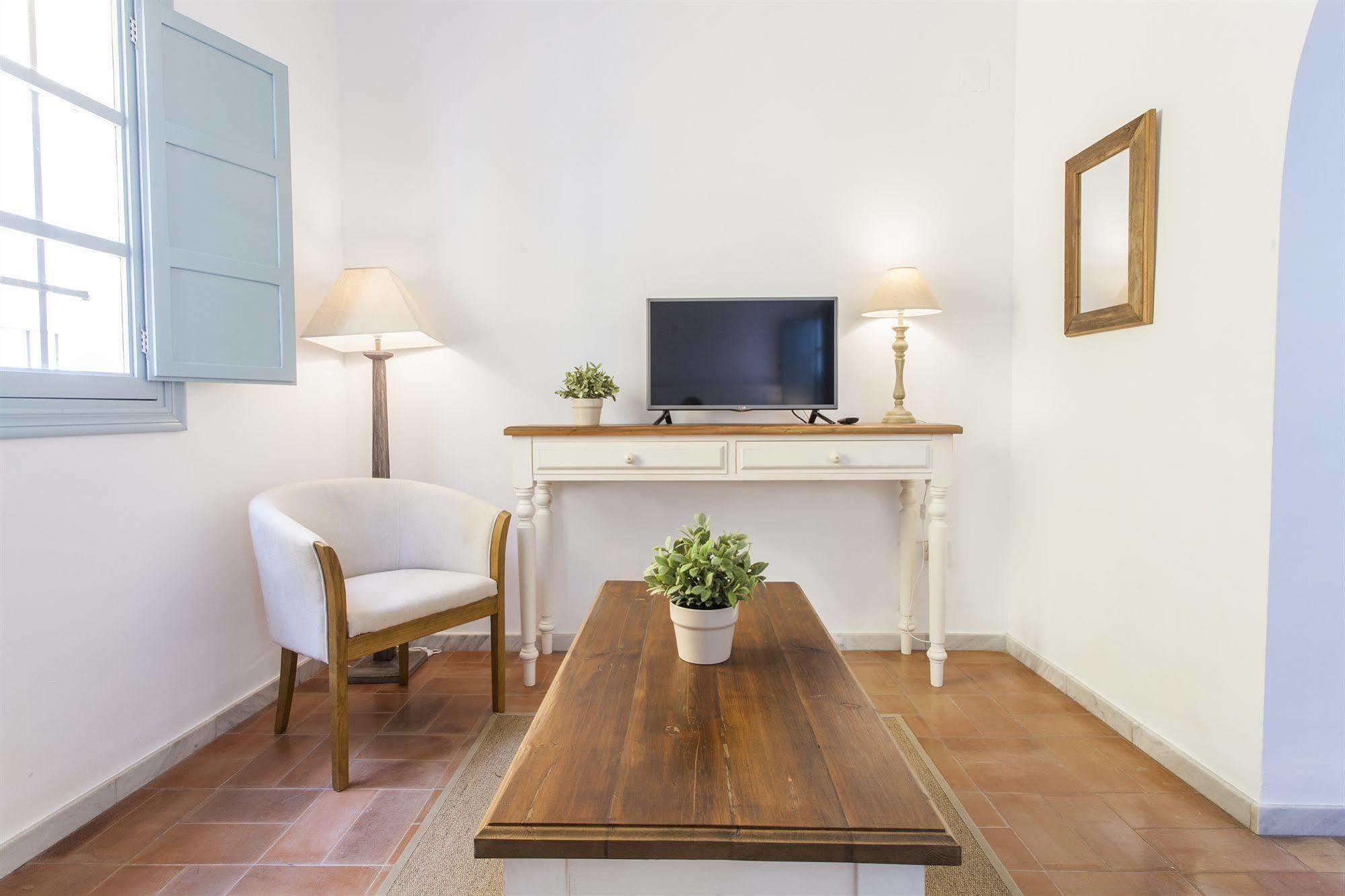 Apartamentos Suites Santa Cruz Sevilla Buitenkant foto