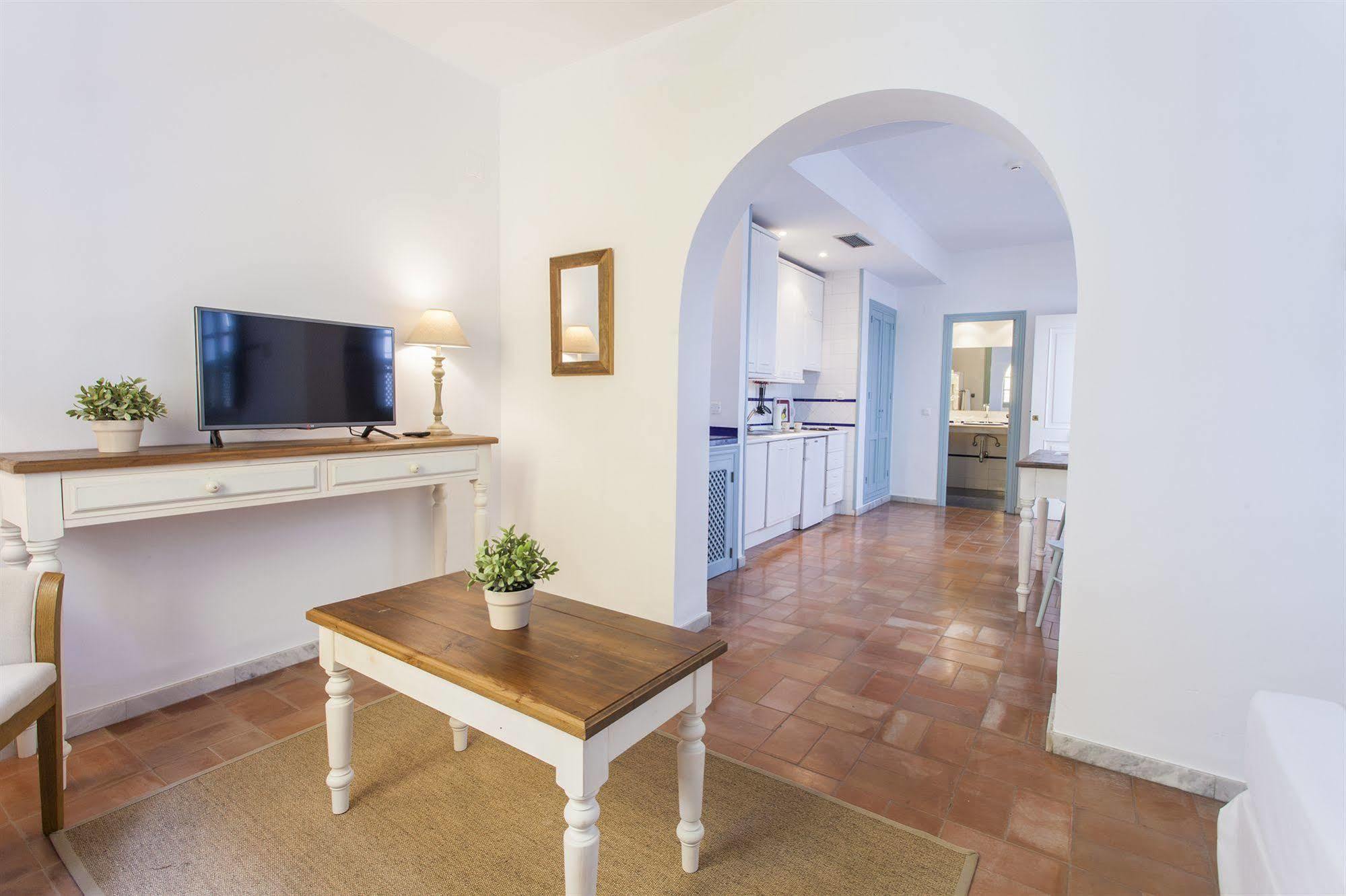 Apartamentos Suites Santa Cruz Sevilla Buitenkant foto