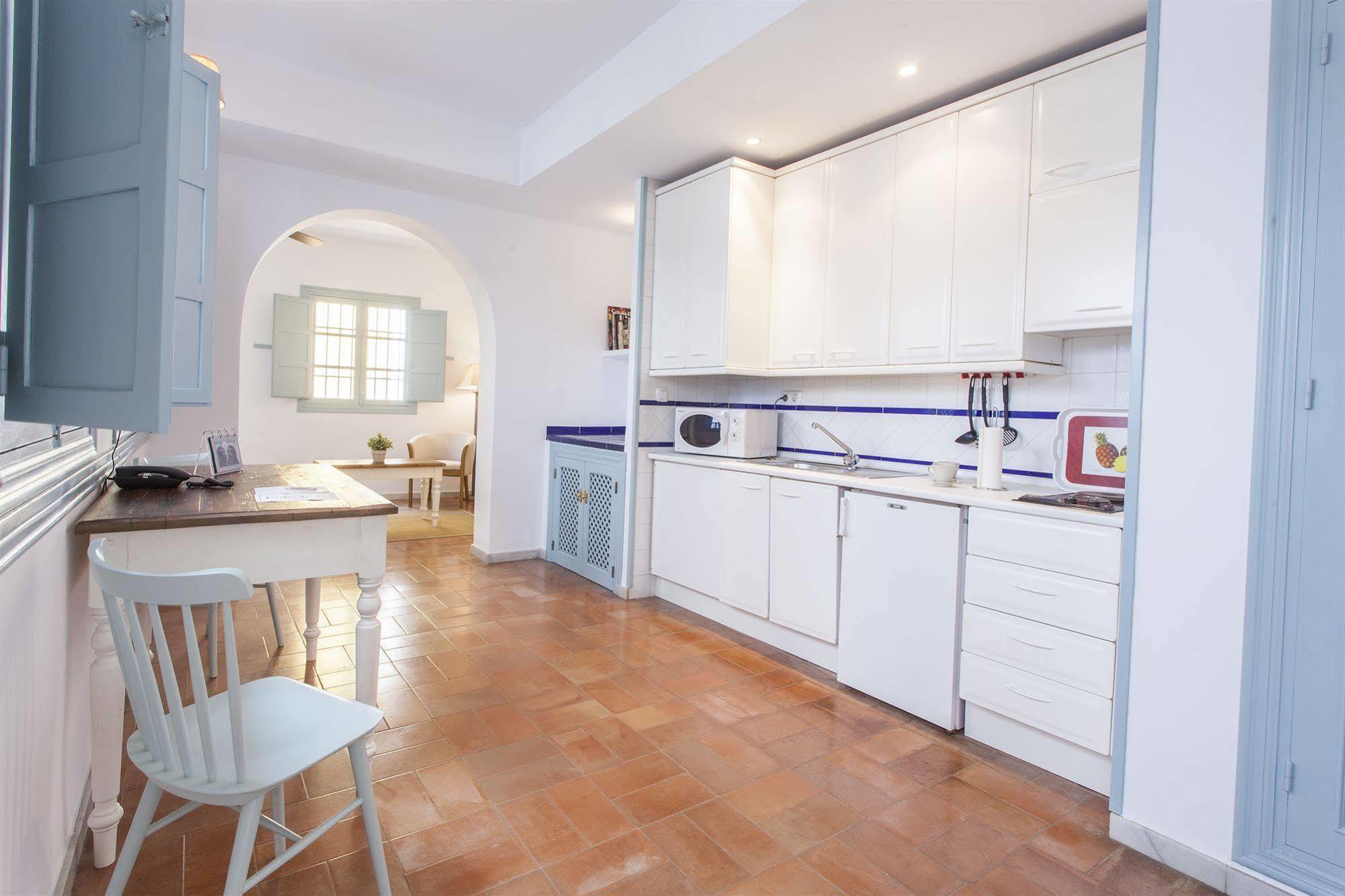 Apartamentos Suites Santa Cruz Sevilla Buitenkant foto